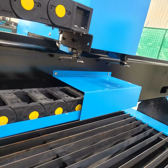 Machine de découpe laser à alimentation automatique de bobine avec plate-forme de découpe à convoyeur